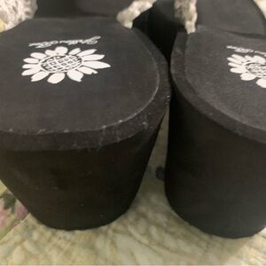 Black Platform Sandals